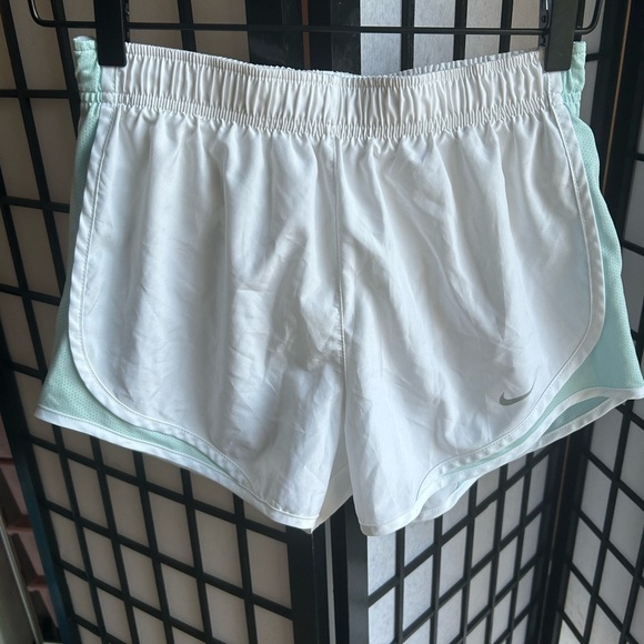 Nike dry-fit running shorts - Picture 2 of 5